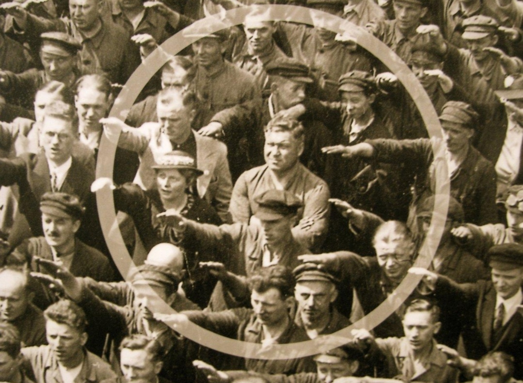 Le fragilità umane che Hitler sfrutta: la psicologia dietro il nazismo